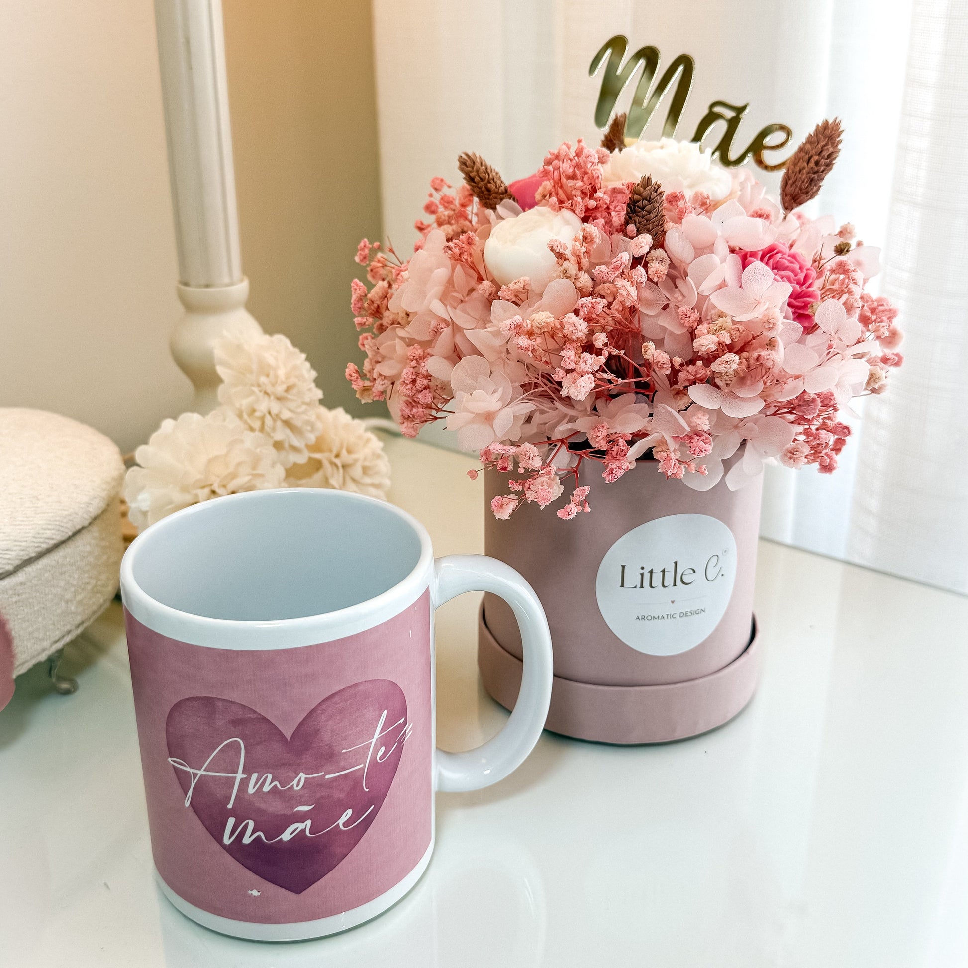 Conjunto Dia da Mãe | Bouquet Aromático + Caneca "Coração com Amo-te Mãe!"