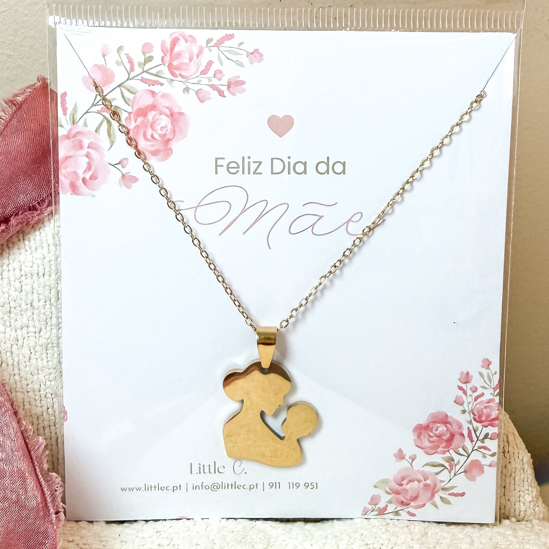 Colar Mãe e Filhos Dourado | Dia da Mãe (Aço Inoxidável)