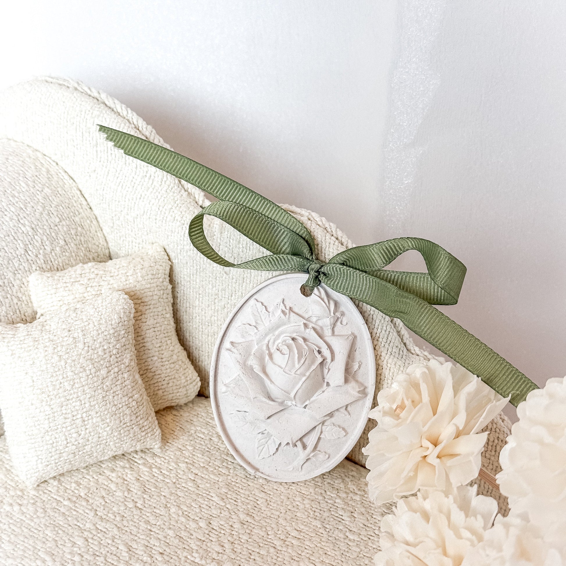 Rosa Moldura Oval | Cerâmica Perfumada